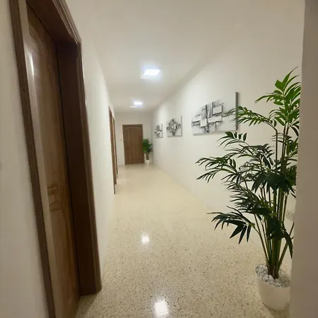 아파트 3 Bdr With Terrace 5 Min Walk To The