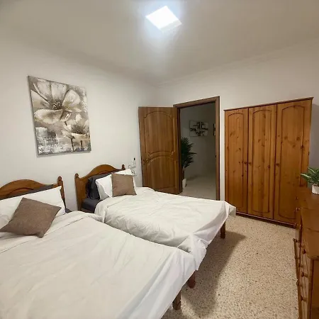 3 Bdr With Terrace 5 Min Walk To The * 세인트폴스베이