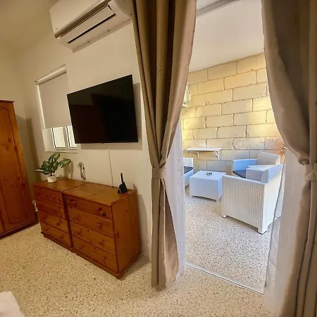 아파트 3 Bdr With Terrace 5 Min Walk To The
