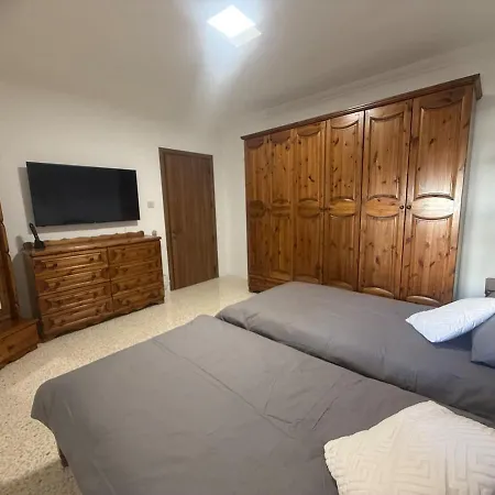 아파트 3 Bdr With Terrace 5 Min Walk To The