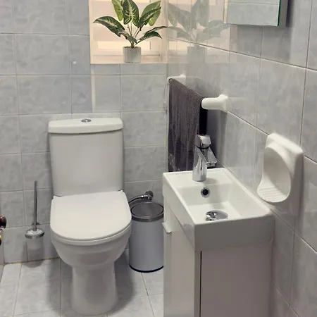 3 Bdr With Terrace 5 Min Walk To The 아파트 세인트폴스베이