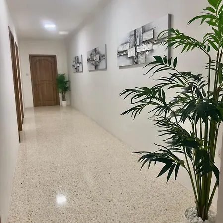 아파트 3 Bdr With Terrace 5 Min Walk To The *